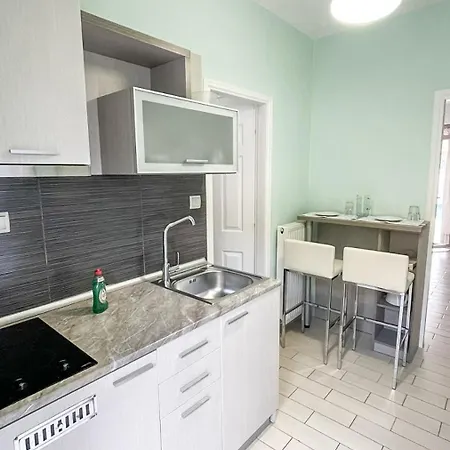 Seaside - Adults Only * Γένι