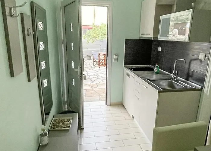 Seaside - Adults Only *